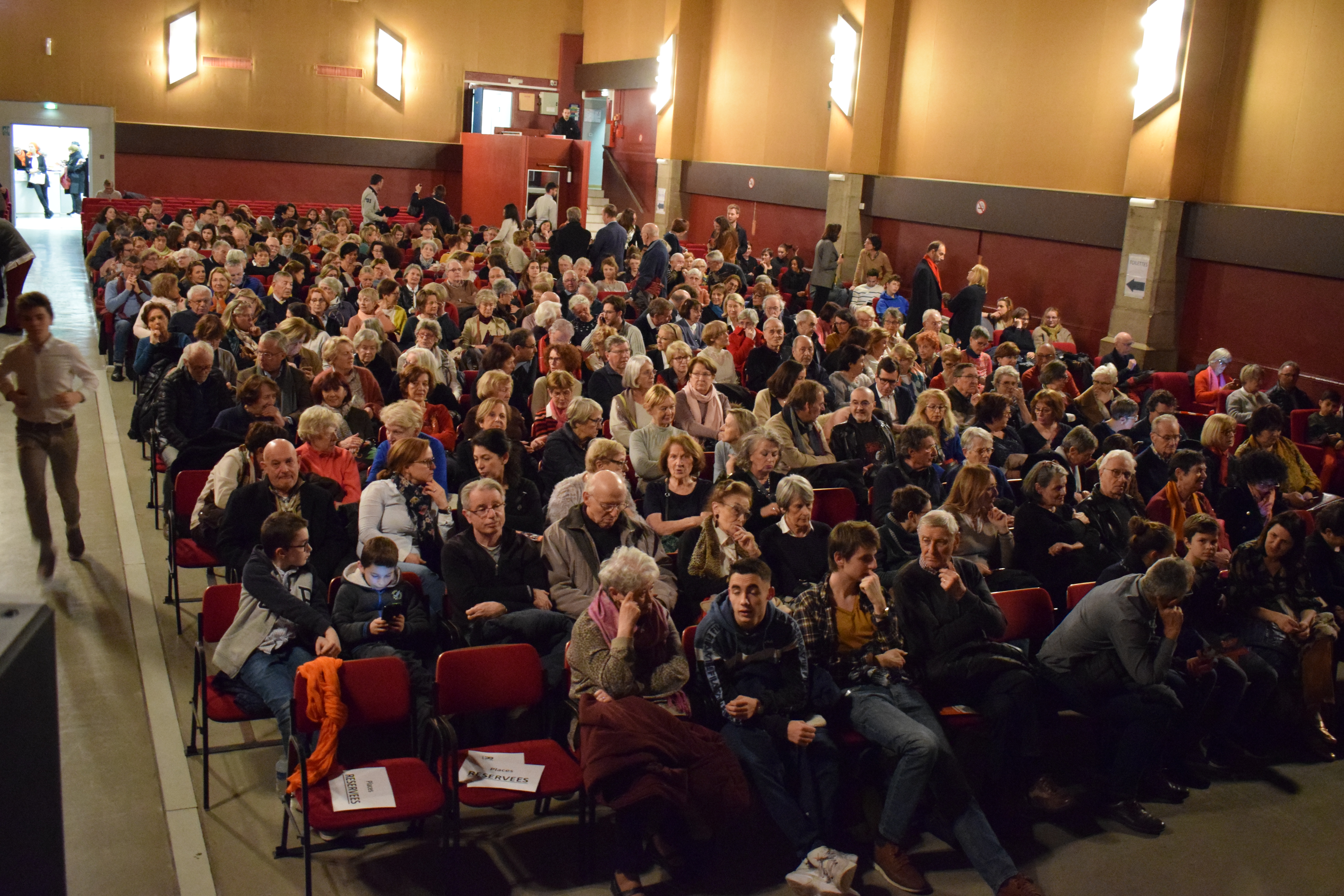 Belle soirée Théâtre « QUAI n°19 » organisée par notre association